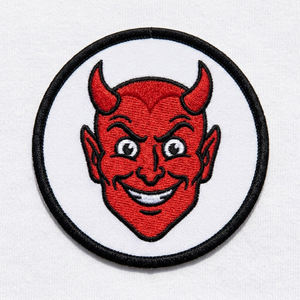 Patchs thermocollants personnalisés en gros, motif crâne flamboyant, cercle noir, pour vêtements en jean, broderie à la machine, badges en vrac - Product Image 3