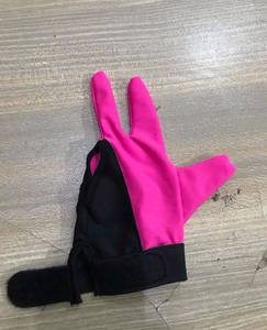 ถุงมือกีฬาแบบเต็มนิ้ว สีชมพู ใช้ได้ทั้งสองมือ หนังแท้ ปิดด้วยแถบตีนตุ๊กแก เหมาะสำหรับทุกเพศทุกวัย ใช้ได้ทุกฤดู - Product Image 1