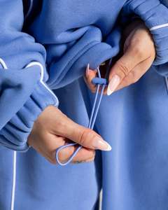 Sudadera con capucha informal extragrande para mujer, azul celeste con contraste, de forro polar premium, con ribetes, al por mayor - Product Image 3
