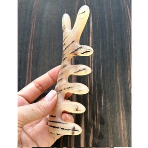 Peigne de massage Gua Sha en corne naturelle à cinq dents, gratteur facial et corporel, outil de drainage lymphatique pour usage domestique - Product Image 1