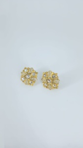 Pendientes de moda Royal Fashion, chapados en oro rodio, con diseño de flor Kundan, joyería de diseño para mujer. - Product Image 1