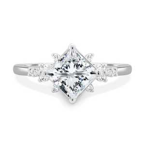 แหวนมอสซาไนต์ทรงปรินเซสคัท 2 กะรัต ประดับเพชรแบบคลัสเตอร์ สำหรับผู้หญิง เงินแท้ 925 ชุบทอง เหมาะสำหรับเป็นของขวัญในงานปาร์ตี้ สำหรับคนรัก - Product Image 2