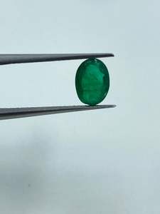 Pierre de bijoux émeraude naturelle de taille ovale, qualité supérieure, vert intense, fabricant indien, prix de gros, taille personnalisée 5.70x7.80mm - Product Image 4