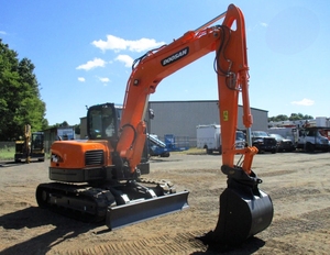 Excavadora DX85R-3 de segunda mano con giro de cola reducido para proyectos de construcción urbana - Product Image 2