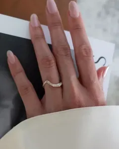 แหวนมอสซาไนต์ทรงอินฟินิตี้ เงินแท้ 925 ชุบทอง ประดับเพชรเต็มวง ปรับขนาดได้ เครื่องประดับหรูหราสำหรับผู้หญิง ของขวัญ - Product Image 3