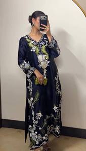 Conjunto de Kaftán de Rayón Satinado Reglance, Bordado Floral, Cuello en V, Manga Larga, Largo hasta el Tobillo, Elegante para Fiestas - Product Image 5