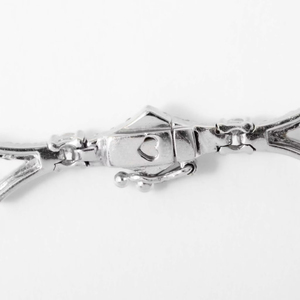 Collier de luxe en or blanc 14 carats avec diamant de laboratoire taillé de 20,00 carats, serti pavé, certifié IGI, bijou audacieux haut de gamme - Product Image 5