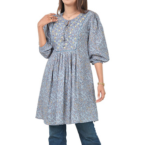 เสื้อผู้หญิงน่ารักพร้อมดีไซน์ลำลองทันสมัย เหมาะสำหรับสวมใส่ในชีวิตประจำวัน การเดินทาง ช้อปปิ้ง เดินเล่นกลางแจ้ง และกิจกรรมสนุกๆ ในวันหยุดสุดสัปดาห์ - Product Image 1