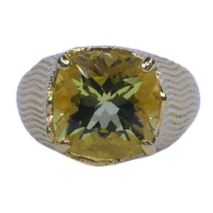 Anillo de cóctel vintage en oro amarillo con piedra de topacio engastada en punta para uso diario, estilo unisex. - Product Image 2