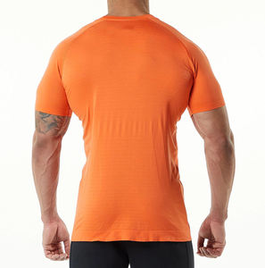 เสื้อยืดผู้ชายสีเขียวมิ้นท์ไร้ตะเข็บทรงเข้ารูป แห้งเร็ว ระบายอากาศได้ดี เหมาะสำหรับออกกำลังกาย ฟิตเนส วิ่ง และเล่นกีฬา - Product Image 5