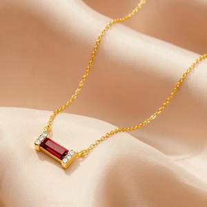 Collier Pierre de Naissance Grenat Baguette en Argent Sterling 925 Plaqué Or 14K Vermeil, Pendentif Anniversaire Janvier, Cadeau - Product Image 1
