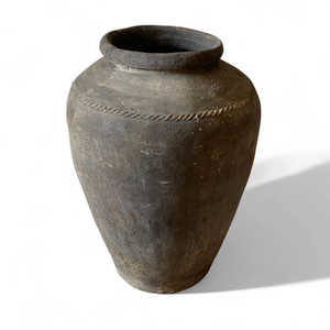 Maceta Grande de Terracota Hecha a Mano Estilo Rústico Antiguo de la India, Macetero de Barro para Combinar y Mezclar, 1 Contenedor para Decoración de Jardín u Hotel - Product Image 1