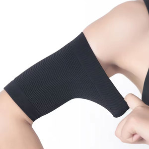 Rodillera de compresión de nailon y algodón tejido con rayas negras y naranjas, transpirable, universal, unisex, para protección en levantamiento de pesas. - Product Image 5