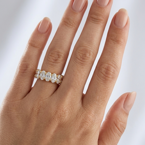Anillos de boda de 3.0 quilates para mujer, corte ovalado, claridad VS1, color F, diamante cultivado en laboratorio certificado por IGI, anillo de compromiso de oro amarillo de 18k - Product Image 4