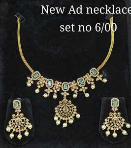 Elegant Green Kundan Necklace <b>Set</b> with Pearl Drops, Matching Earrings, Bridal Wedding & Festive Jewellery <b>Set</b> - Product Image 1