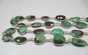 Chaîne en laiton de 20 mm à forme libre avec connecteur briolette en chrysoprase naturel - Product Image 2