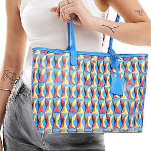 Sac à bandoulière grande capacité en toile enduite pour femme, vente en gros de l'usine de Guangzhou, sac fourre-tout léger de haute qualité pour femme - Product Image 2