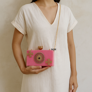 Pochette de soirée de luxe artisanale en bois et résine, durable, écologique, légère, motif à pois, avec chaîne bandoulière, personnalisable avec logo - Product Image 4