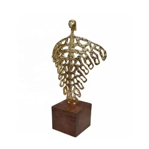 Nueva Escultura de Aluminio Plateado con Diseño de Olas Oceánicas y Base Negra para Decoración de Mesa en Hogar, Oficina o Sala de Estar - Product Image 3