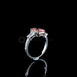 Anillo de Diamantes Solitario de Oro Blanco con Corte Radiante de Diseño Moderno, Anillo de Diamantes Creados en Laboratorio, Joyería Fina de Diamantes para Mujer - Product Image 3