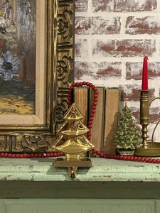 Polished Gold Tone Metal <b>Stocking</b> <b>Holder</b> Your Choice of Angle, Reindeer, Sleigh or Christmas Tree feltsocks - Product Image 4