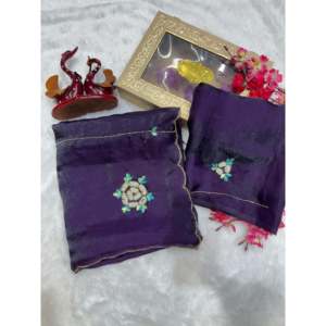 งานปาร์ตี้สวมส่าหรีด้วยไข่มุกและงานมือ katdana สำหรับวันหยุด - Product Image 3