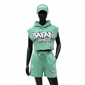 Ensemble short et sweat à capuche sans manches pour femme 100% coton, molleton de coton premium, vert menthe, impression en relief, logo personnalisé - Product Image 1