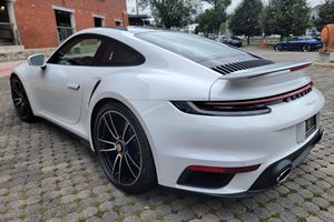 รถมือสอง Porsche 911 Turbo S Coupe ปี 2022 พร้อมส่งทั่วโลก - Product Image 6