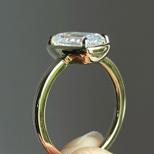 แหวนหมั้นเพชรทรงเอเมอรัลด์ 3.50 กะรัต ทองคำขาว 14k หรูหรา ได้รับการรับรองจาก IGI สำหรับงานปาร์ตี้ - Product Image 3