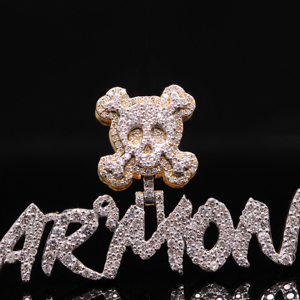 Colgante Personalizado de Diamante Esmerilado Estilo Urbano, Chapado en Oro, Aleación - Product Image 1