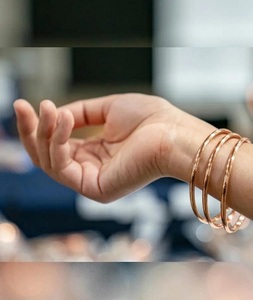 Brazalete Moderno Personalizado de Latón Martillado Redondo para Mujer, Ancho, en Color Cobre, Oro y Plata Envejecidos - Product Image 6