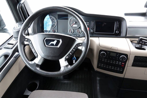 Camion benne diesel MAN TGX 18.460 4X2, XLX automatique, avec retardateur, EURO6 HYDRO 500HP, 299 000 km, transmission manuelle, modèle 2017 d'occasion - Product Image 4