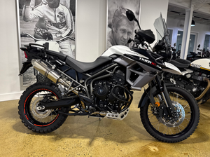 Moto d'aventure Triumph Tiger 800 XCX 800cc de 2015, performances de pointe, à vendre - Product Image 2