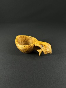 Tasse rustique en bois d'olivier sculpté à la main pour le camping et l'espresso - Product Image 2