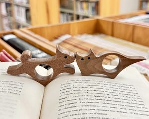 Soporte de Páginas de Libro de Madera Ecológico Hecho a Mano con Acabado Pulido, Forma Personalizada, Soporte para Pulgar, Adorno de Escritorio, Accesorio de Lectura - Product Image 4