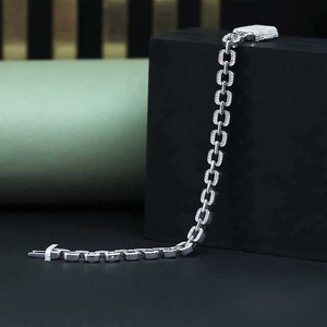 Lujosa Pulsera de Tenis de Plata 925 con Diamantes, Corte Brillante Redondo, Engaste de Garras, Diseño Geométrico Clásico, Joyería para Boda - Product Image 3