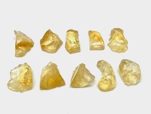 คริสตัลซิทรินดิบสำหรับบำบัด หินธรรมชาติแบบไม่เจียระไน ควอตซ์สีเหลือง หินหยาบ ขายส่งจำนวนมาก ผู้จัดจำหน่ายคริสตัลพลังงาน - Product Image 4