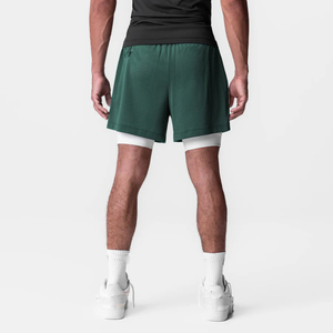 Shorts de sport 2-en-1 vert foncé à séchage rapide avec logo personnalisé, maille respirante, pour basketball, course et gym, 5 pouces, avec poches latérales zippées - Product Image 2