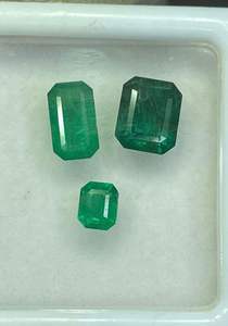 มรกตแอฟริกันทรงแปดเหลี่ยมเจียระไนแบบธรรมชาติ จำนวน 3 ชิ้น, มรกตทรงเหลี่ยม, เครื่องประดับมรกต - Product Image 3