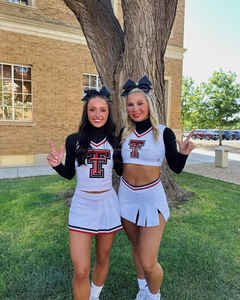 Venta al por mayor traje de animadora deporte Crop Top y pantalones cortos faldas uniformes de porristas Set para la venta - Product Image 5