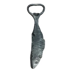 Ouvre-bouteille en fer forgé à la main au design minimaliste en forme de crâne avec finition noire mate pour la décoration et les cadeaux - Product Image 6