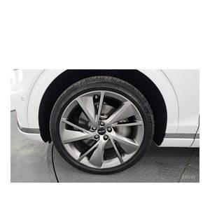 Genesis GV70 2.5T 2024 Gasolina AWD con 21,119 km, Volante a la Izquierda, Caja de Cambios Automática, Asientos de Cuero, Cámara Trasera - Product Image 5