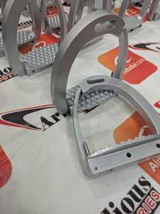 Estribos de Seguridad para Caballos de Aluminio CNC Personalizados, Antideslizantes, con Superficie Ancha, Fabricante OEM ODM - Product Image 3