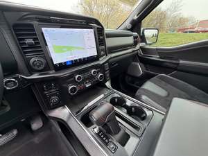 รถกระบะสุดหรูขนาดใหญ่ปี 2023 รุ่น R Super Crew Cab 4 ประตู - Product Image 4