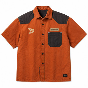 Chemise de travail ample en sergé de coton pour homme, style mécanicien, personnalisée Y2K, coupe carrée, boutonnée, avec broderie et patch graphique au dos, streetwear - Product Image 3