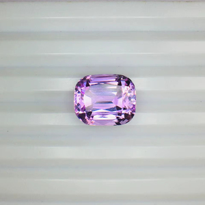Piedra preciosa de kunzita natural con corte cojín de 13.18 ct, calidad AAA, brillo AAA, color agradable, perfecta para pulir, disponible a precio económico. - Product Image 1