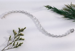 Luxury White Gold Pear Cut Diamond Tennis <b>Bracelet</b> Elegant Teardrop Link Chain <b>Bracelets</b> Wedding Fine Jewelry Gift And Party - Product Image 4