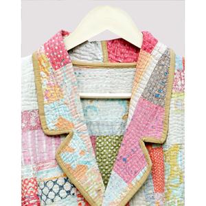 Chaqueta Larga de Invierno 100% Algodón, Estilo Kantha Indio, Acolchada, Reversible, con Cuello Mandarín, Parches Bordados Vintage - Product Image 4