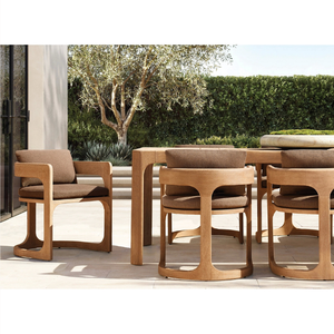 Table en bois durable, résistante et de bonne qualité, adaptée à une utilisation en intérieur ou en extérieur. - Product Image 3