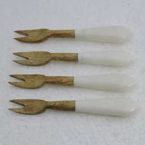 Ensemble de fourchettes rustiques en bois avec manches en écorce naturelle, finition naturelle, idéal pour les mariages, les événements, les restaurants, ensemble d'ustensiles de cuisine tendance - Product Image 6